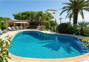 LE CASTEL ROSE Super Cannes, face aux Îles de Lérins